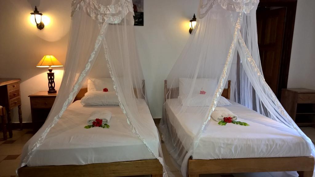Etoile Labrine Guest House La Digue Habitación foto