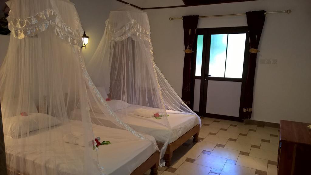 Etoile Labrine Guest House La Digue Habitación foto