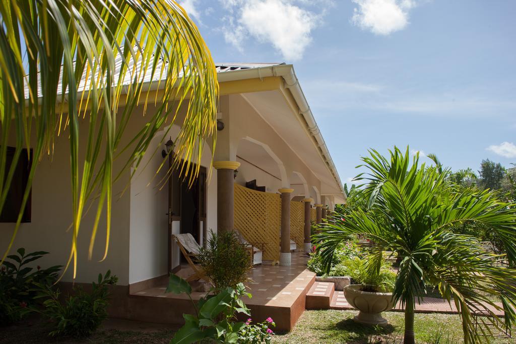 Etoile Labrine Guest House La Digue Exterior foto