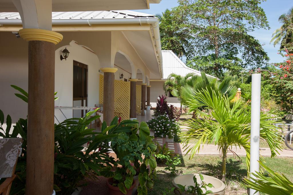 Etoile Labrine Guest House La Digue Exterior foto